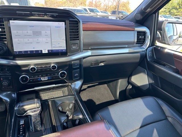 2023 Ford F-150 Lariat — photo 14 of 26