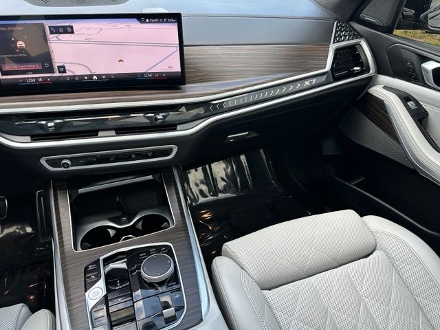 2024 BMW X7 xDrive40i — photo 20 of 34