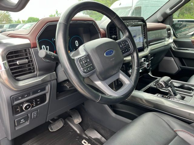 2023 Ford F-150 Lariat — photo 17 of 30