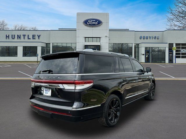 2022 Lincoln Navigator L Reserve — photo 5 of 37