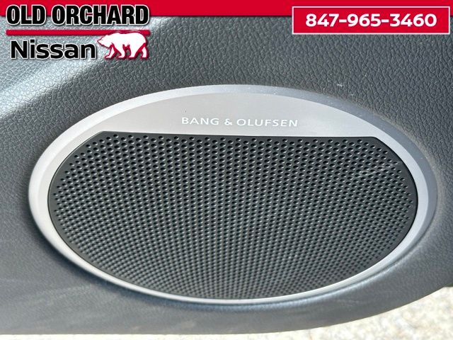 2023 Genesis GV60 Performance — photo 10 of 22