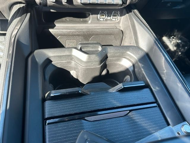 2022 Ram 1500 Limited — photo 19 of 27