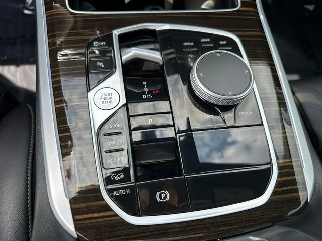 2025 BMW X5 xDrive40i — photo 24 of 31