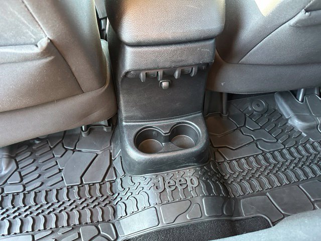 2016 Jeep Wrangler Unlimited Sahara — photo 16 of 25