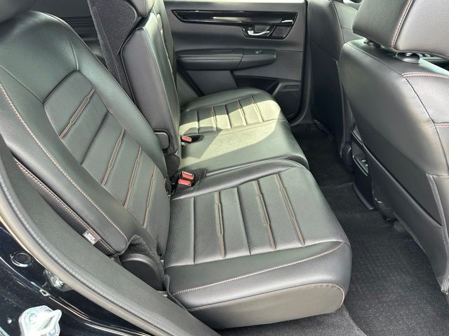 2024 Honda CR-V Hybrid Sport Touring — photo 9 of 32