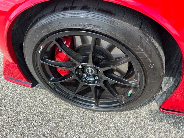 2025 Nissan Z Nismo — photo 8 of 26