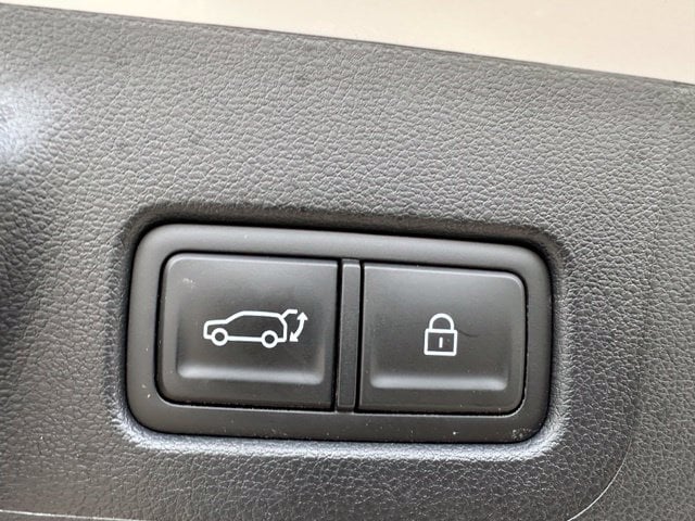 2025 Hyundai Santa Fe XRT — photo 15 of 31