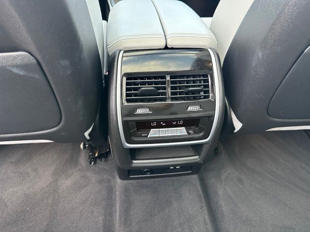 2024 BMW X7 xDrive40i — photo 21 of 34