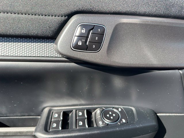 2025 Ford Ranger Raptor — photo 19 of 34