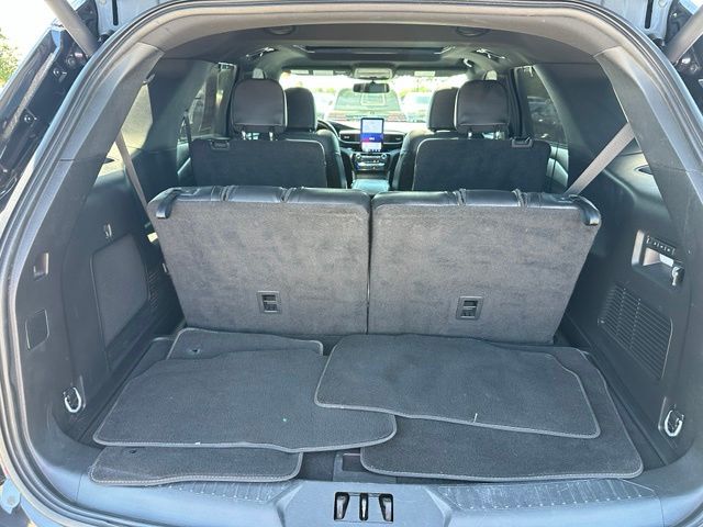 2023 Ford Explorer ST — photo 11 of 36