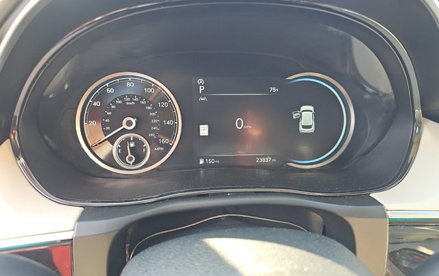 2022 Genesis GV70 2.5T — photo 9 of 11