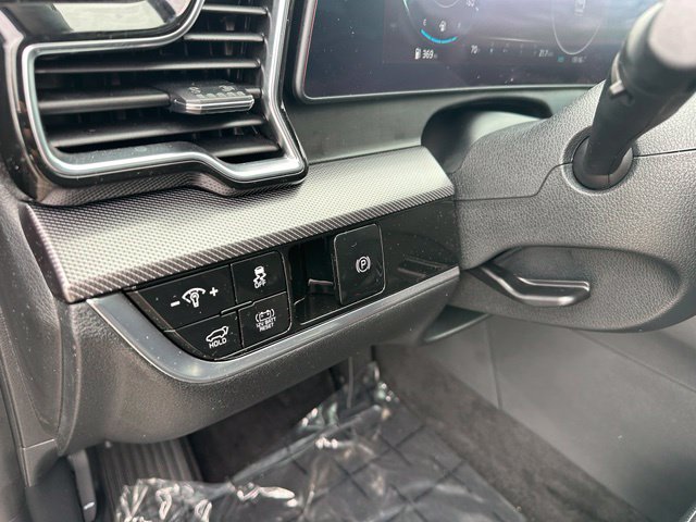 2025 Kia Sportage Hybrid SX Prestige — photo 23 of 39