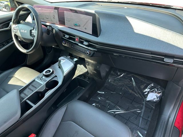 2023 Kia EV6 Wind — photo 10 of 38