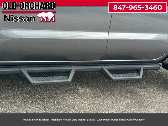 2023 Nissan Frontier PRO-4X — photo 11 of 23