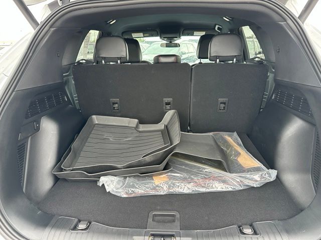 2023 Ford Escape ST-Line Select — photo 12 of 30