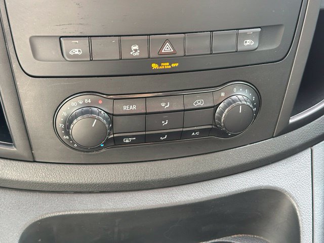 2023 Mercedes-Benz Metris Passenger — photo 24 of 26