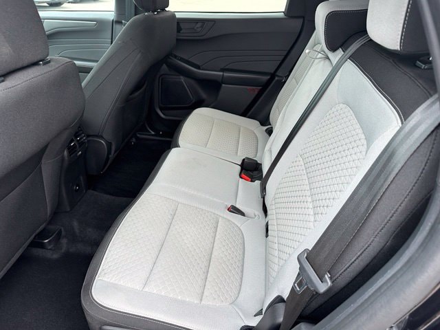 2023 Ford Escape Active — photo 14 of 27