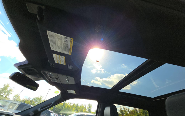 2025 Ford F-150 Lariat — photo 10 of 10