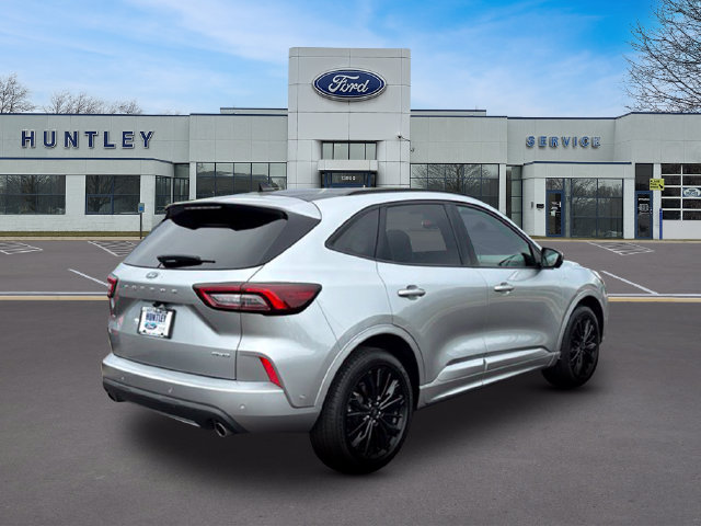 2023 Ford Escape ST-Line Elite — photo 4 of 31