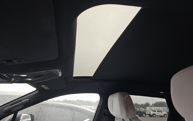 2024 Cadillac Lyriq Luxury — photo 10 of 10