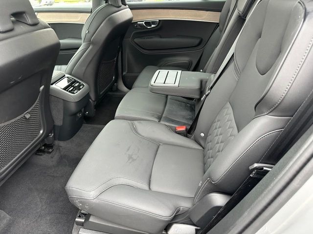 2025 Volvo XC90 B6 Plus 7-Seater — photo 37 of 49