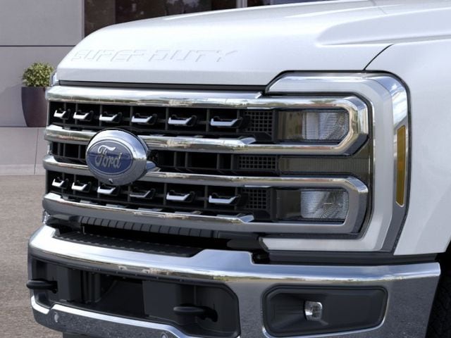 2026 Ford F-350SD Lariat — photo 18 of 52