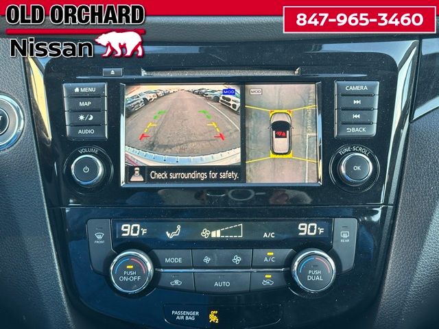 2022 Nissan Rogue Sport SL — photo 15 of 22