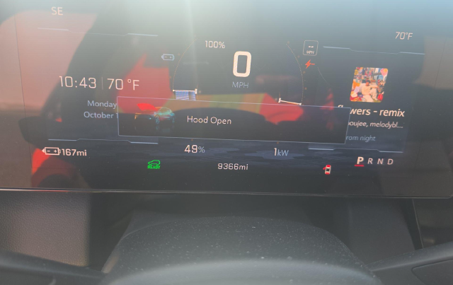 2024 Chevrolet Equinox EV RS — photo 8 of 9