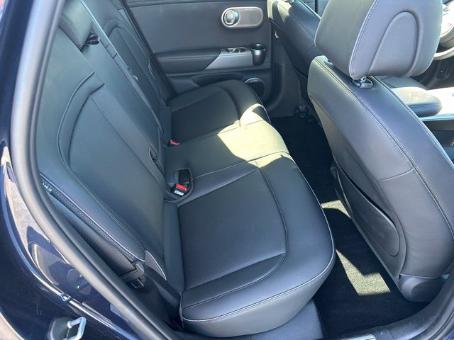 2025 Genesis GV60 Advanced — photo 11 of 41