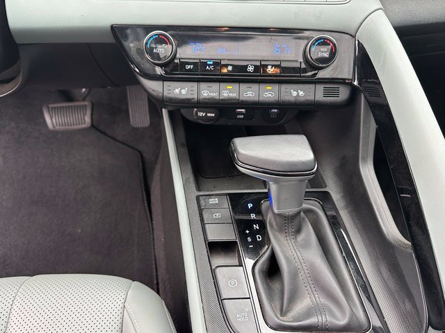 2025 Hyundai Elantra Hybrid Limited — photo 20 of 26