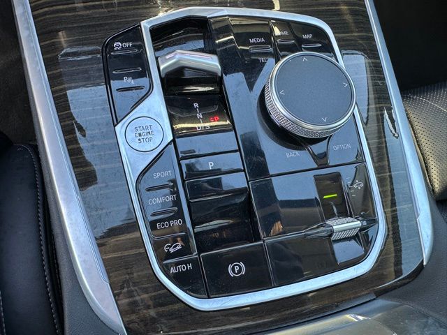2024 BMW X7 xDrive40i — photo 31 of 48