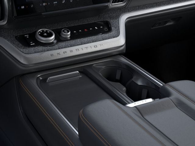 2025 Ford Expedition Tremor — photo 16 of 54