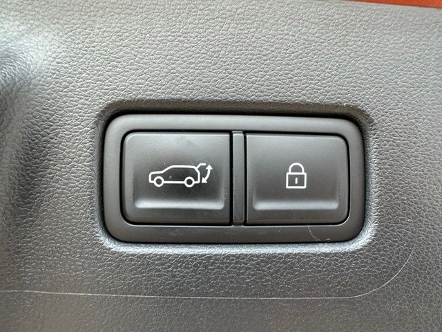 2024 Hyundai Santa Fe Hybrid Calligraphy — photo 12 of 43