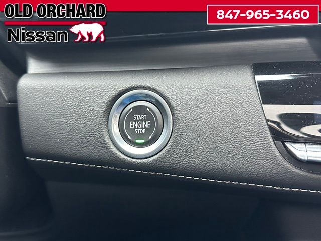 2023 Cadillac Escalade Sport — photo 18 of 21