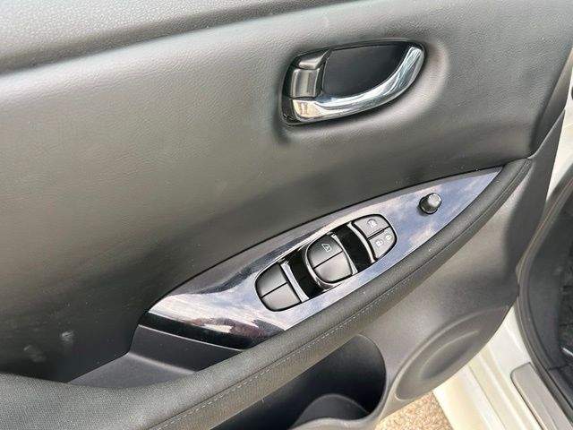 2025 Nissan Leaf SV Plus — photo 18 of 28