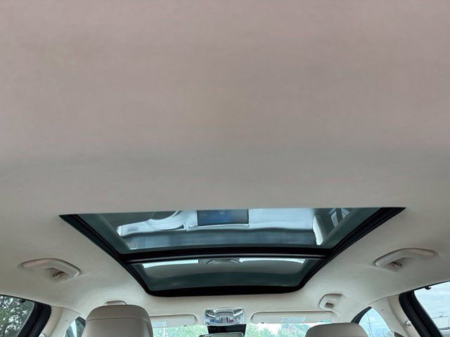 2025 Genesis GV70 3.5T Sport — photo 13 of 41