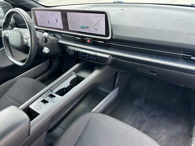 2024 Hyundai IONIQ 6 SE — photo 11 of 28
