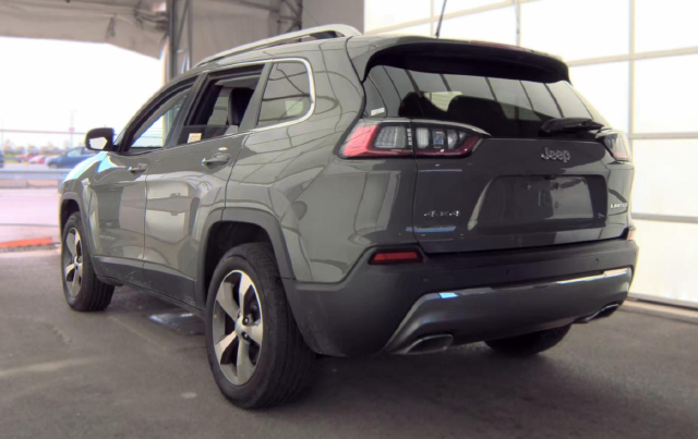 2020 Jeep Cherokee Limited — photo 4 of 6