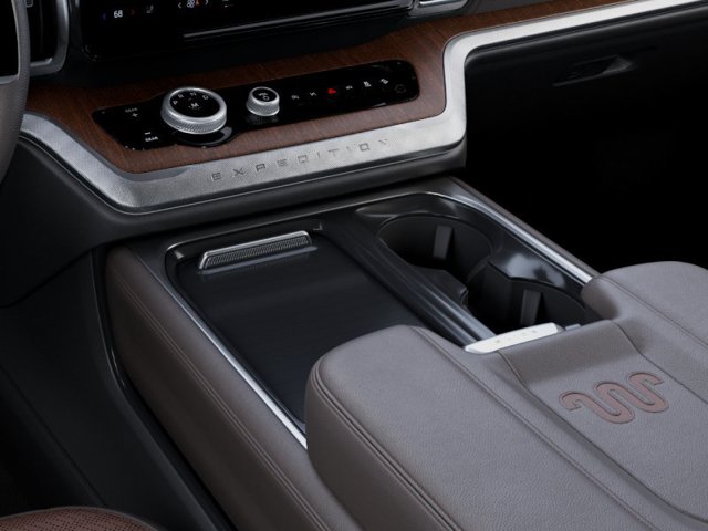 2027 Ford Expedition Max King Ranch — photo 16 of 54