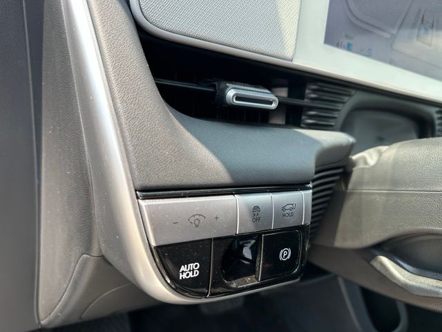2024 Hyundai IONIQ 5 Limited — photo 19 of 35