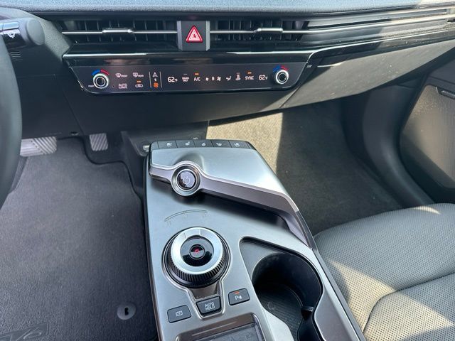 2024 Kia EV6 Wind — photo 23 of 31