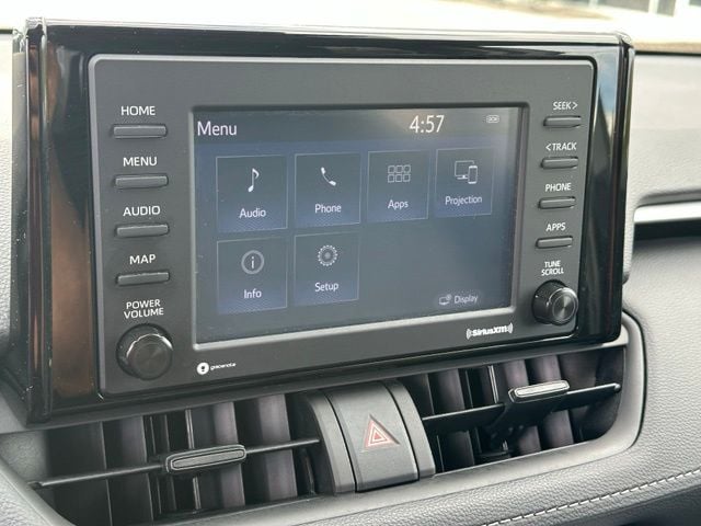 2022 Toyota RAV4 Hybrid XLE — photo 25 of 28
