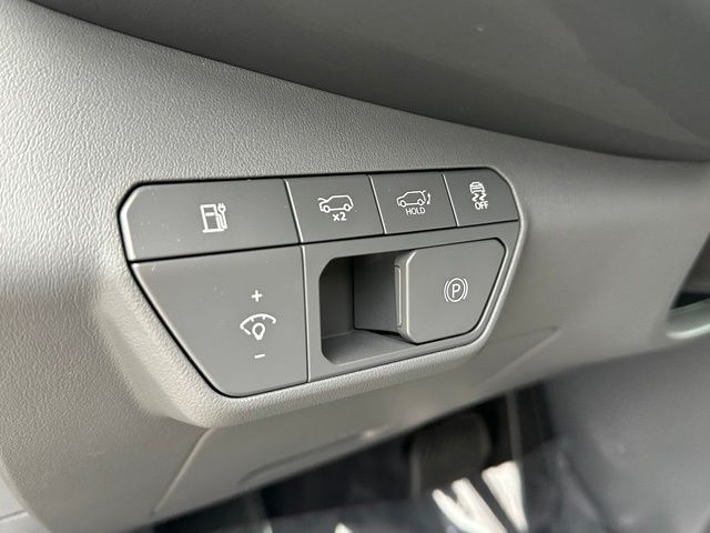 2024 Kia EV9 Wind — photo 38 of 44