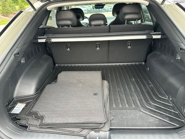 2024 Kia EV6 Light — photo 11 of 25