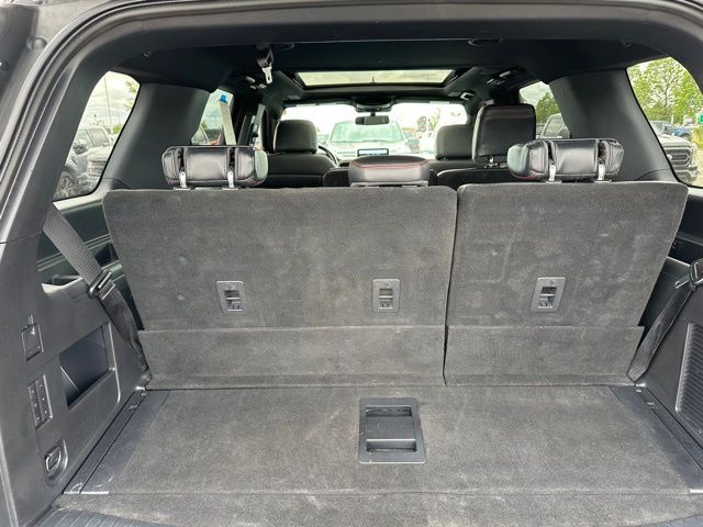 2022 Ford Expedition Limited — photo 12 of 34