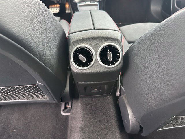2025 Mercedes-Benz CLA CLA 35 AMG® — photo 18 of 31