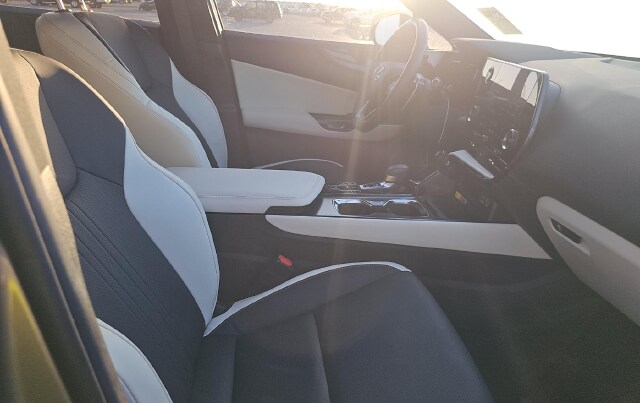 2024 LEXUS NX 350 Premium — photo 7 of 10