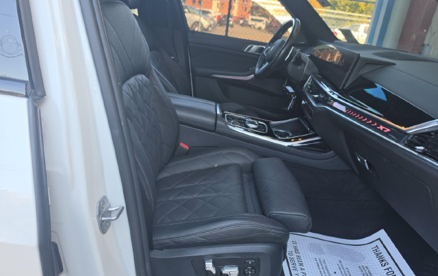 2024 BMW X7 xDrive40i — photo 6 of 9