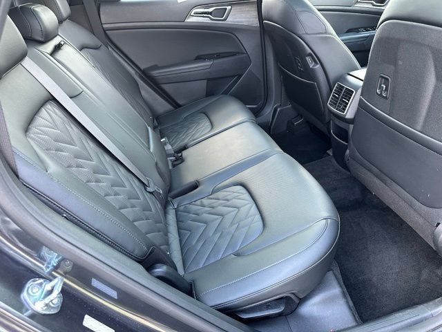 2024 Kia Sportage X-Line — photo 10 of 31