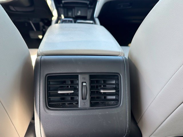 2020 Honda Accord Touring 2.0T — photo 15 of 29